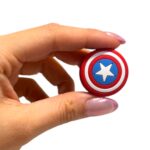 Pin fonendo escudo capitan america