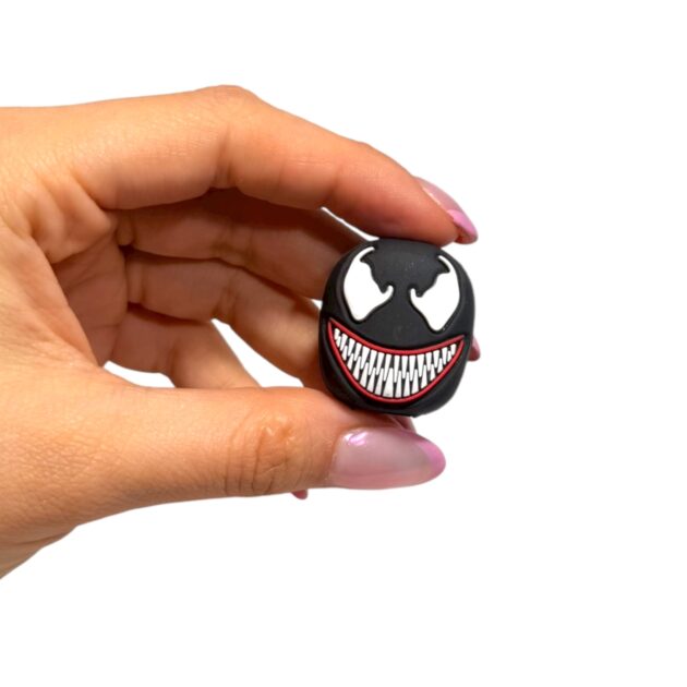 Pin fonendo venom