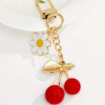 llavero cereza rojo