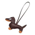 llavero perro salchica cuero cafe